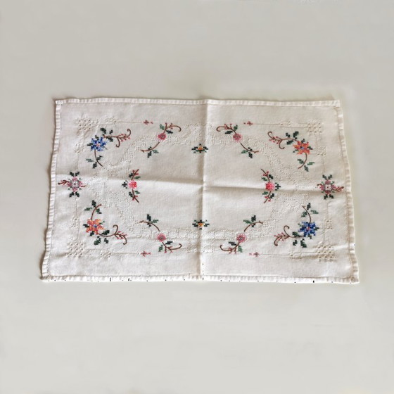Image 1 of THREAD BREAKFAST TABLECLOTH - HAND EMBROIDERED