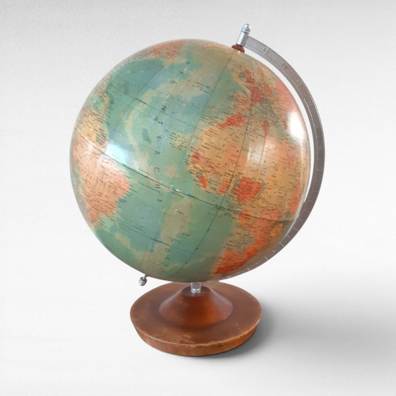 Image 1 of Globe vintage Räth en papier mâché, RDA 1975, H45D35