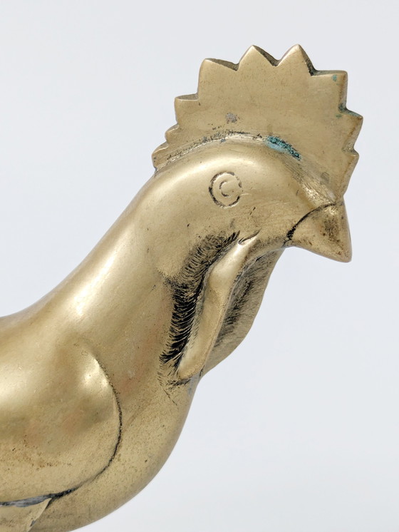 Image 1 of Figurina di gallo in ottone del Medioevo, scultura di uccello modernista stilizzato, decorazione animale in ottone vintage