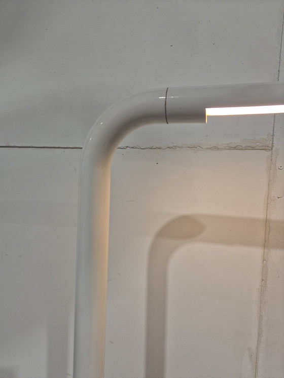 Image 1 of Diseño de lámpara de pie con tubo espacial de los años 70