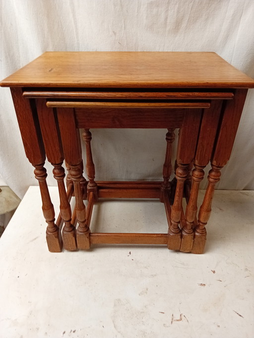 Nido de Mesas Vintage de Roble