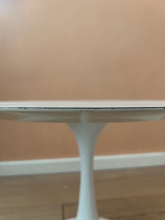 Image 1 of Table d'appoint Tulip