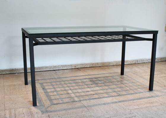 Image 1 of Glass and black metal table – simple and contemporary design