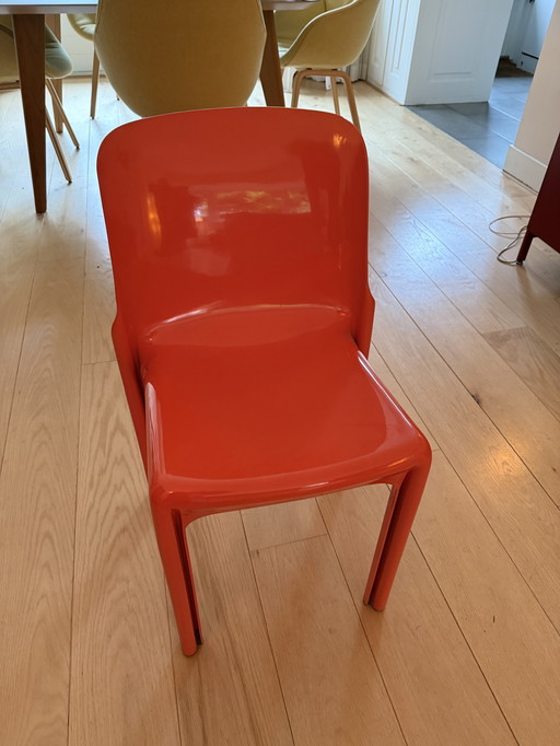 1 Vico Magistretti by Artemide Esszimmerstuhl; 70er Jahre