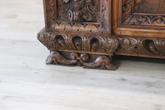 Image 1 of Antique Small Blanket Chest in Walnut, Italy 17th century