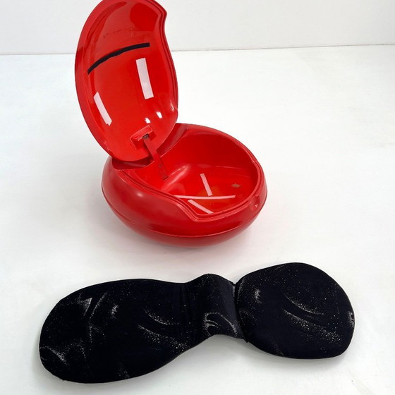 Image 1 of Huevo de jardín GN1 negro y rojo de Peter Ghyczy para VEB Synthese, década de 1970.