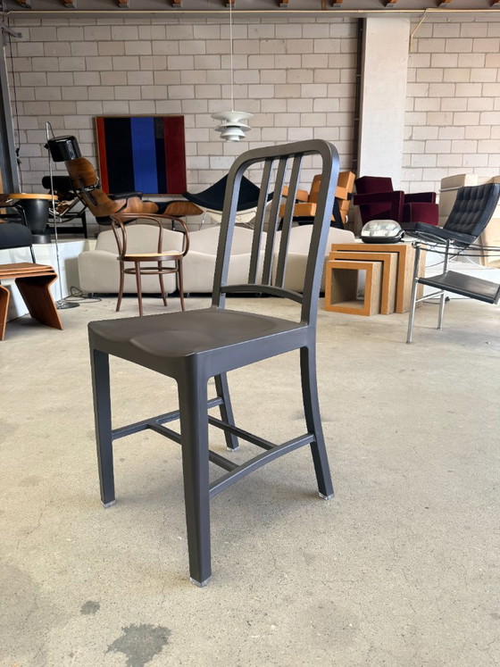 Emeco Coca Cola chair, Wilton Carlyle Dinges (voorraad: 6), Eetkamerstoelen, Kunststof, Grijs, Modern (foto 9 van 9)