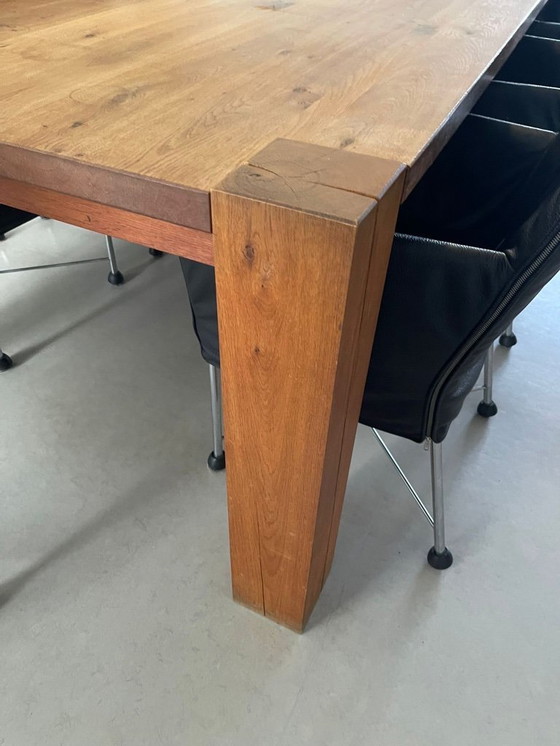 Image 1 of Moderner Esstisch aus massiver europäischer Eiche