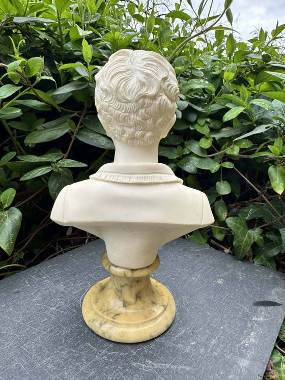 Busto de alabastro de una mujer firmado Arnaldo Giannelli. – Esculturas, Stone, Art Deco (photo 4 of 9)