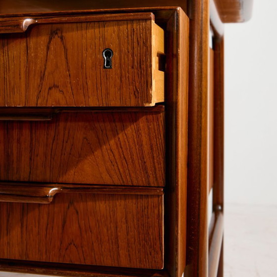 Image 1 of Escritorio MK11157 modelo 75 de palisandro de Gunni Omann para Omann Jun Møbelfabrik