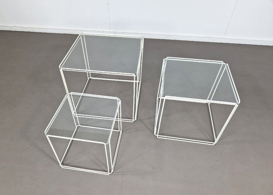 Max Sauze | Isocele Nesting Set – Bijzettafels, Metal (photo 8 of 10)