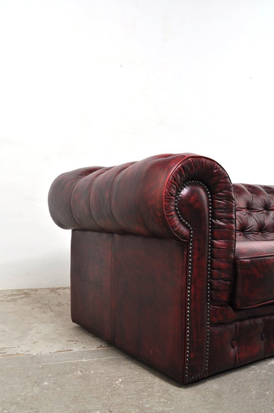 Image 1 of Divano Chesterfield vintage a 3 posti