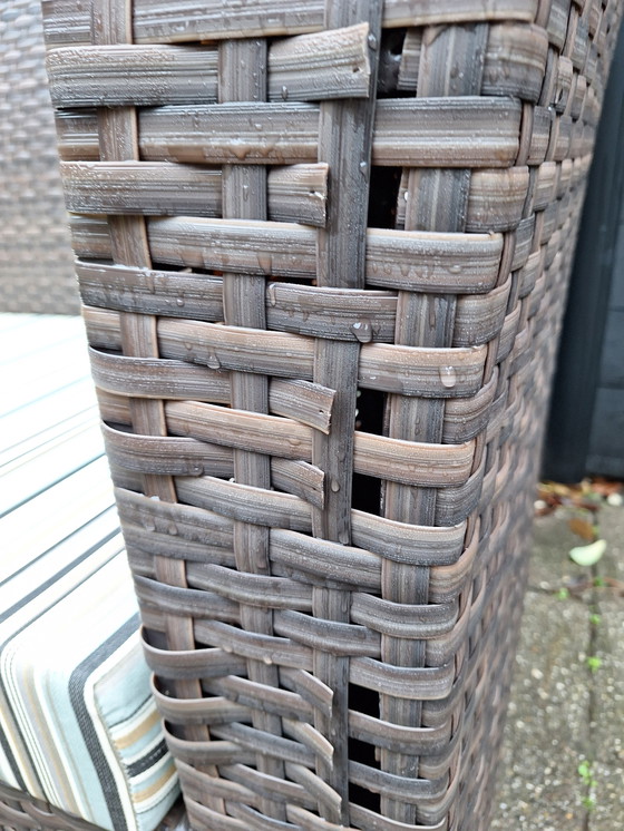 Image 1 of Speziell geformte Gartenbank