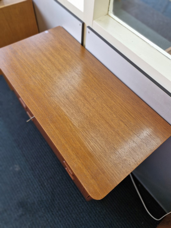 Image 1 of Commode vintage à tiroirs en bois rond 70s