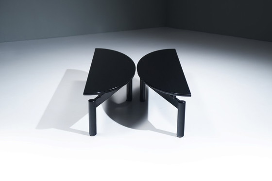 Image 1 of Superbes tables basses vintage Sinbad de 1989, conçues par Vico Magistretti pour CASSINA Italie.