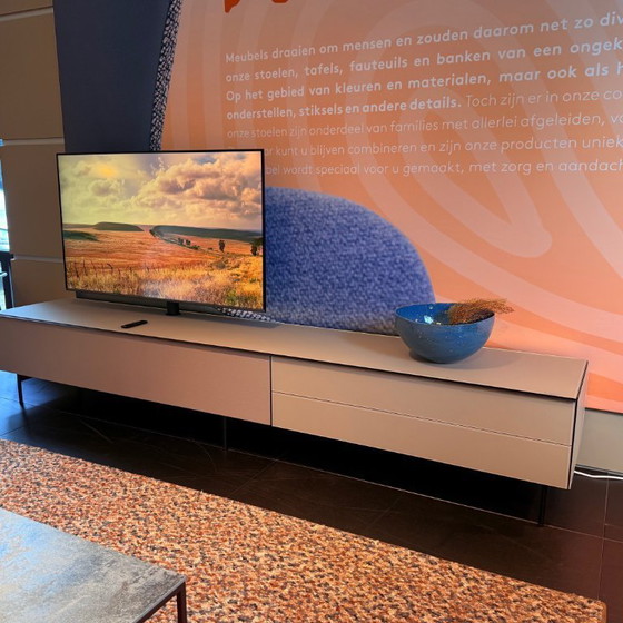 Image 1 of Mobili TV Scala del marchio di punta Spectral