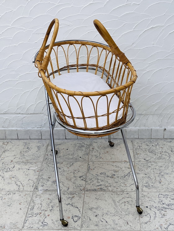 Image 1 of Rattan cradle