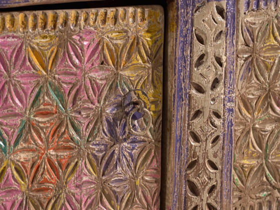 Antiker geschnitzter polychromer Unterschrank aus Kiefer – Xinjiang, ca. 1900 – Buffetschränke, Iron (photo 12 of 40)