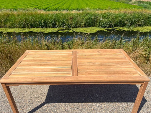 Beautiful & Robust Teak Garden Table 180x90 - As New -