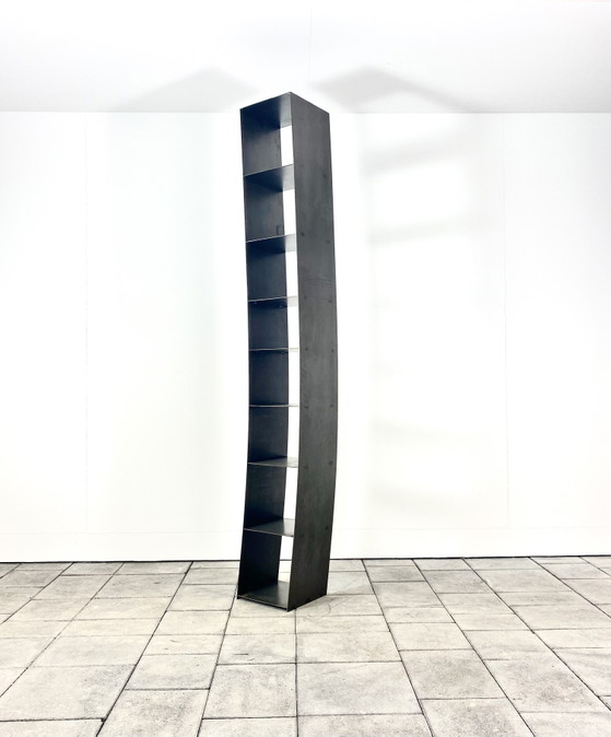 Early Edition Gespanntes Regal Design Gruppe Pentagon / W. Laubersheimer – Bookcases, Metal (photo 3 of 6)