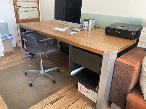 Image 1 of Escritorio/mesa de diseño único con tapa de roble