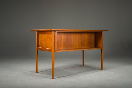Image 1 of Midden-eeuws Deens teakhouten bureau van Gunnar Nielsen Tibergaard, jaren 60