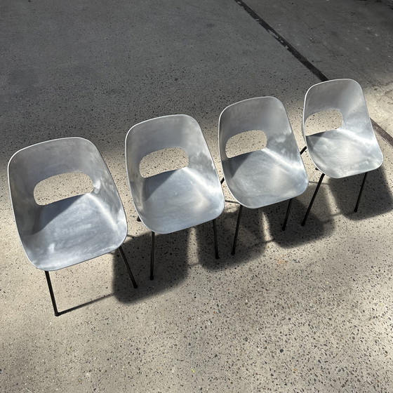 Image 1 of Set van 4 Tulip-stoelen van Pierre Guariche