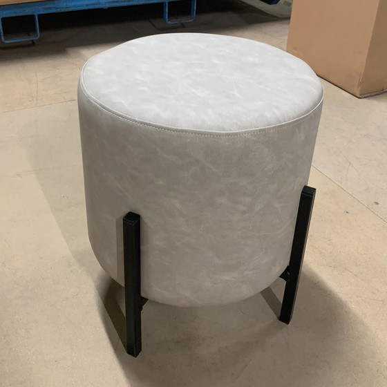 Image 1 of Pouf Castle Line Duco beige scuro