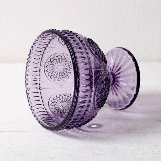 Image 1 of Ciotola con piedistallo in vetro pressato color ametista viola Godinger – Vintage USA anni 2000
