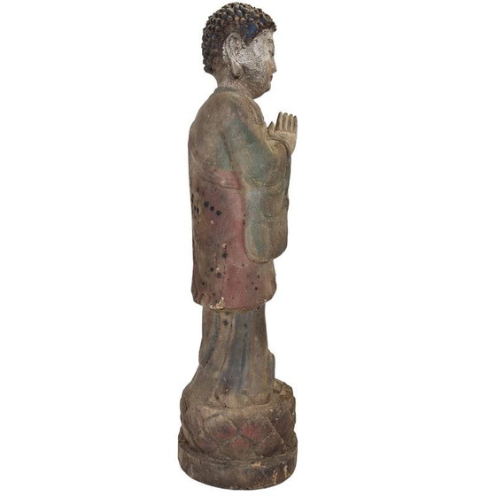 Statue de Bouddha chinoise en bois avec polychromie originale et restes de dorure. – Sculptures, Wood (photo 3 of 17)
