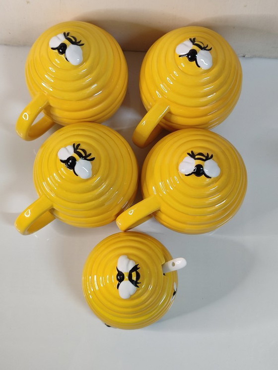 Image 1 of 4 "beehive" cups with lids + 1 "beehive" sugar bowl