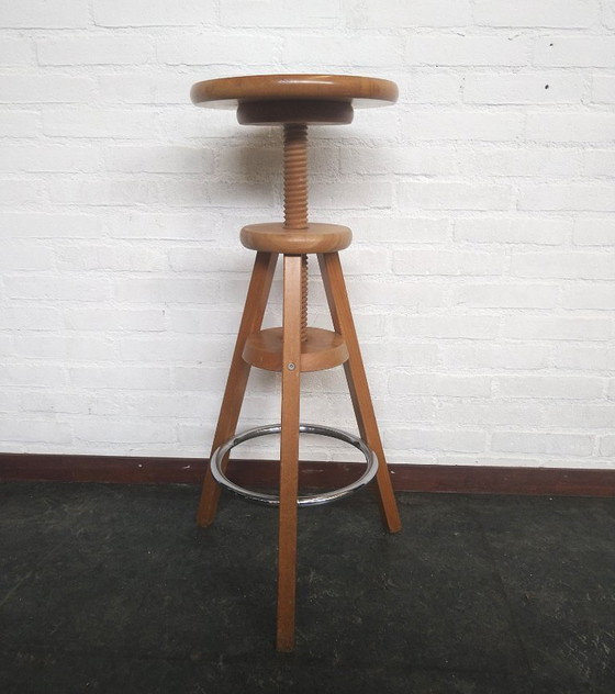 Image 1 of Sgabello da studio regolabile in legno