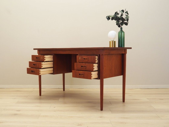 Image 1 of Escritorio de teca, diseño danés, años 70, producción: Dinamarca