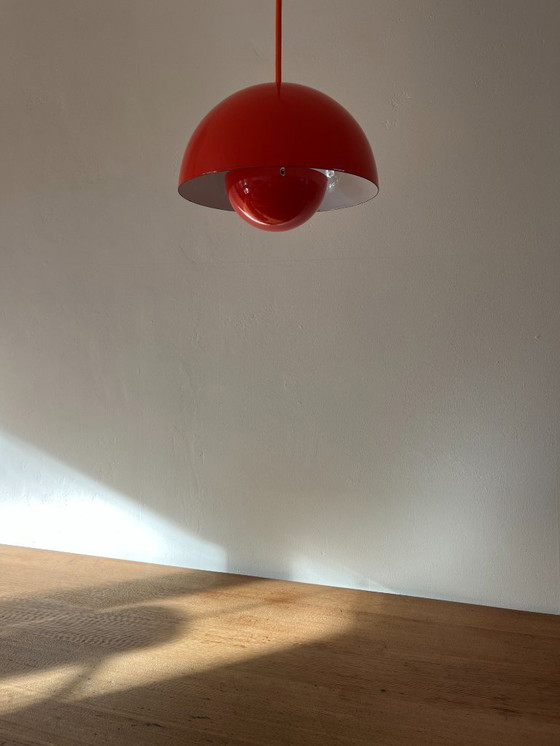 Image 1 of Vintage Louis Poulsen Flowerpot - Verner Panton - VP1 - Danish design lamp