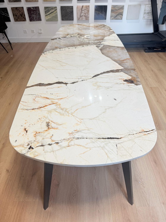 Image 1 of Luxury Patagonia Quartzite dining table – Danish oval (260 × 95 × 76 cm)