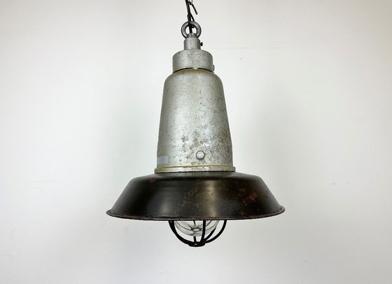 Image 1 of Lampada a sospensione industriale italiana in smalto nero a gabbia di Cortem, anni '60