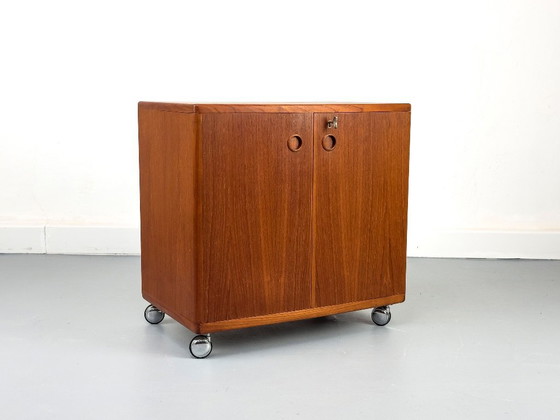 Image 1 of Mueble bar de teca de Illum Wikkelsø para CFC Silkeborg, años 60