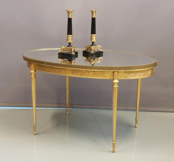 Image 1 of table basse ovale vintage