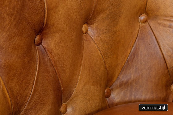 Image 1 of  Gecapitonneerde chesterfield clubfauteuils in het dikste schapenleer