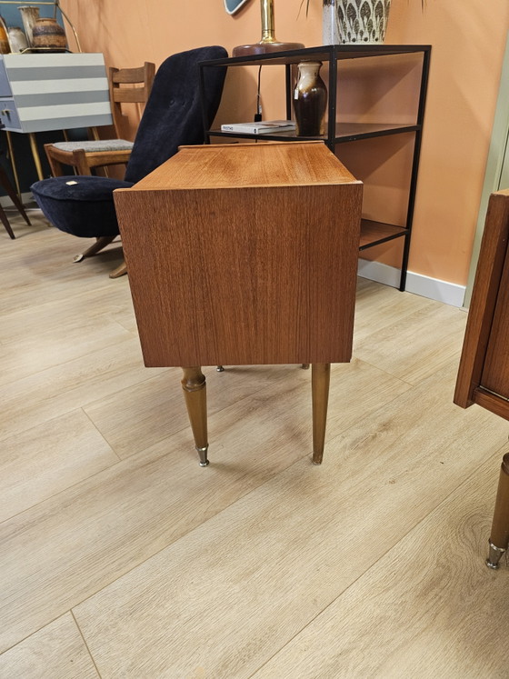 Image 1 of Twee Vintage Teak Fineer Nachtkastjes Kastjes Bedkastjes