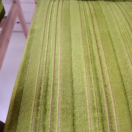 Image 1 of 2 sedie vintage anni '70 in legno con rivestimento in velluto verde
