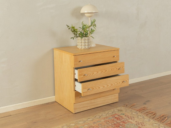 Image 1 of Cómoda clásica de los años 70