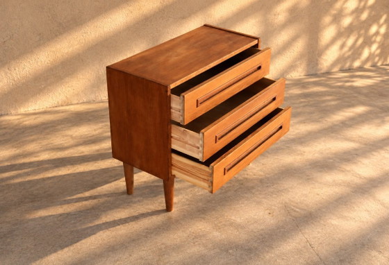 Vintage small chest of drawers | cabinet | 1960s | Danish – Wood (photo 4 of 5)