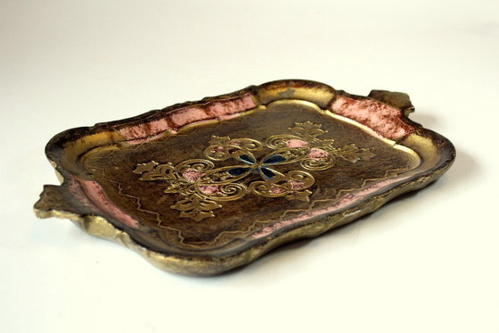 Image 1 of Piccolo vassoio fiorentino, legno, oro/rosa con accenti blu - vintage