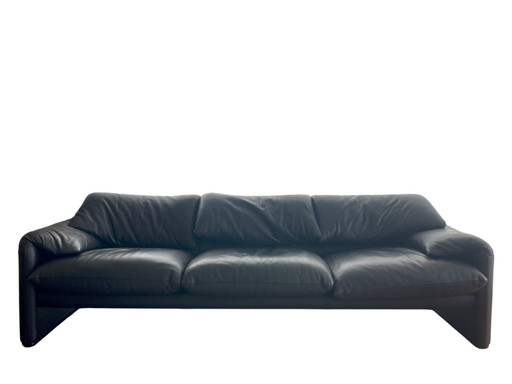 Cassina Maralunga 3-seater sofa in original black leather — designed by Vico Magistretti