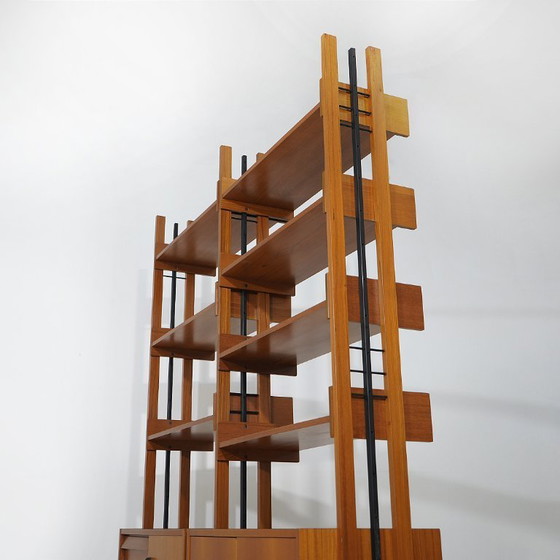 Modulares Bücherregal mit Ständern, 1960er Jahre – Bücherregale, Brass (photo 8 of 15)