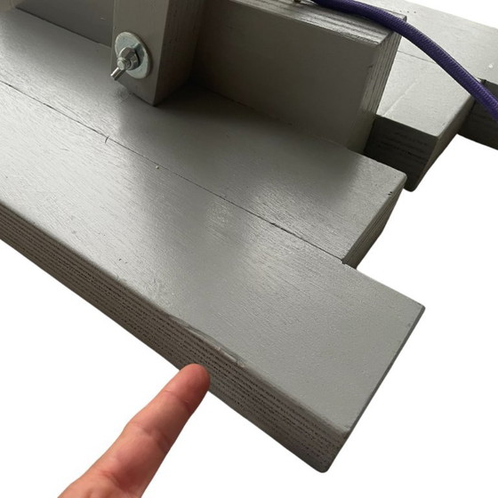 Op maat gemaakte grijze houten vloerlamp met koperkleurige kop – Vloerlampen, Metal, Rubber (photo 20 of 20)