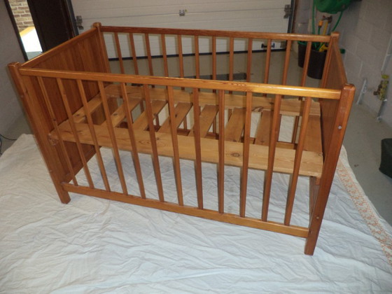 Houten kinderbedje – Bedden, Wood (photo 8 of 9)