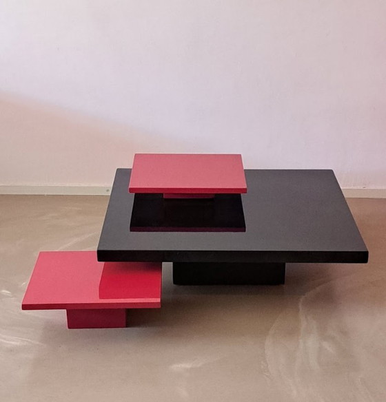 Image 1 of Schwarze und rote Couchtischgarnitur im minimalistischen japanischen Stil