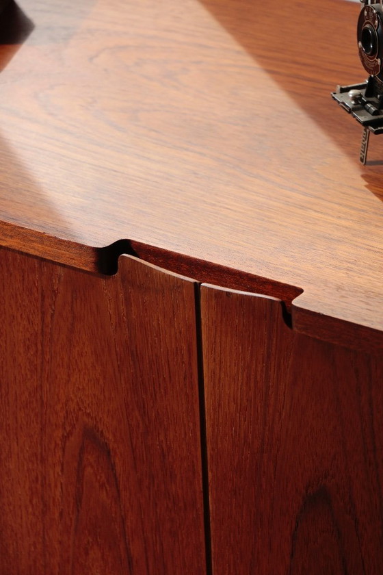 Image 1 of Nathan Teak-Sideboard (1960er Jahre) – Restauriertes englisches Design